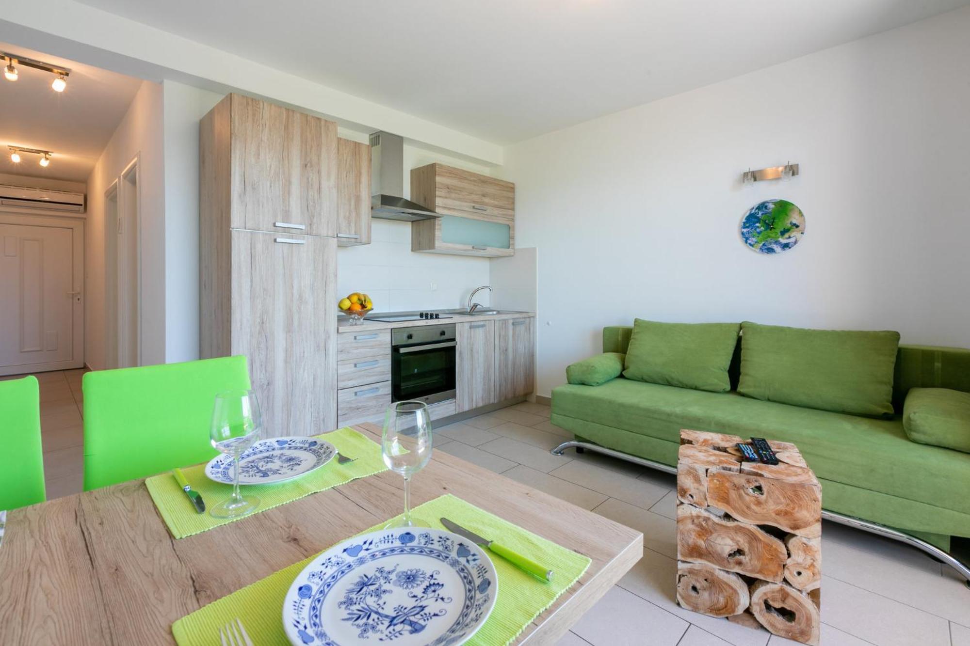 Domino Apartment Dramalj Luaran gambar