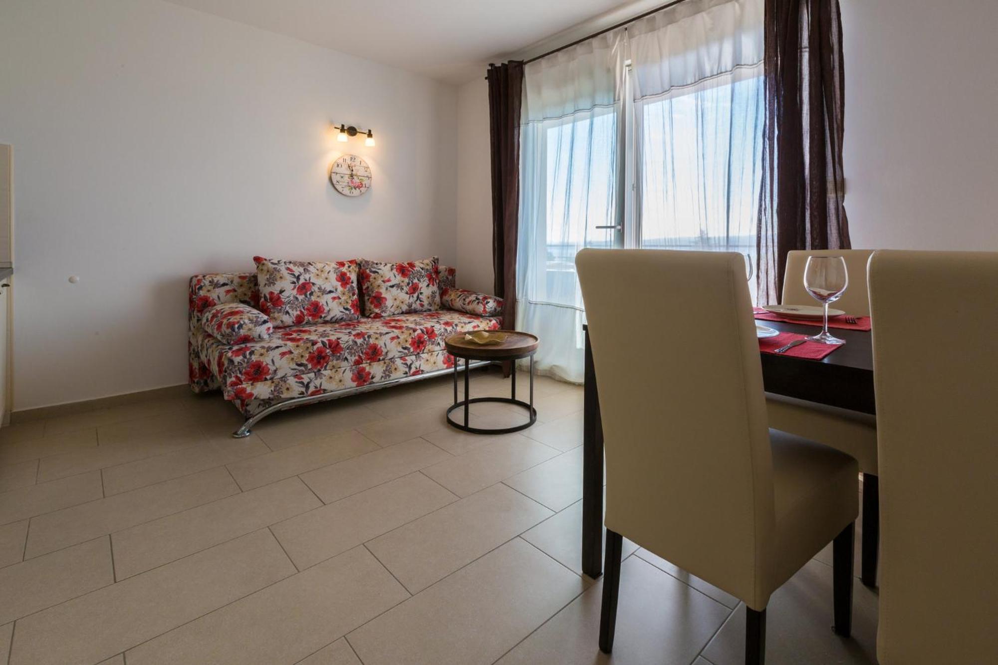 Domino Apartment Dramalj Bilik gambar