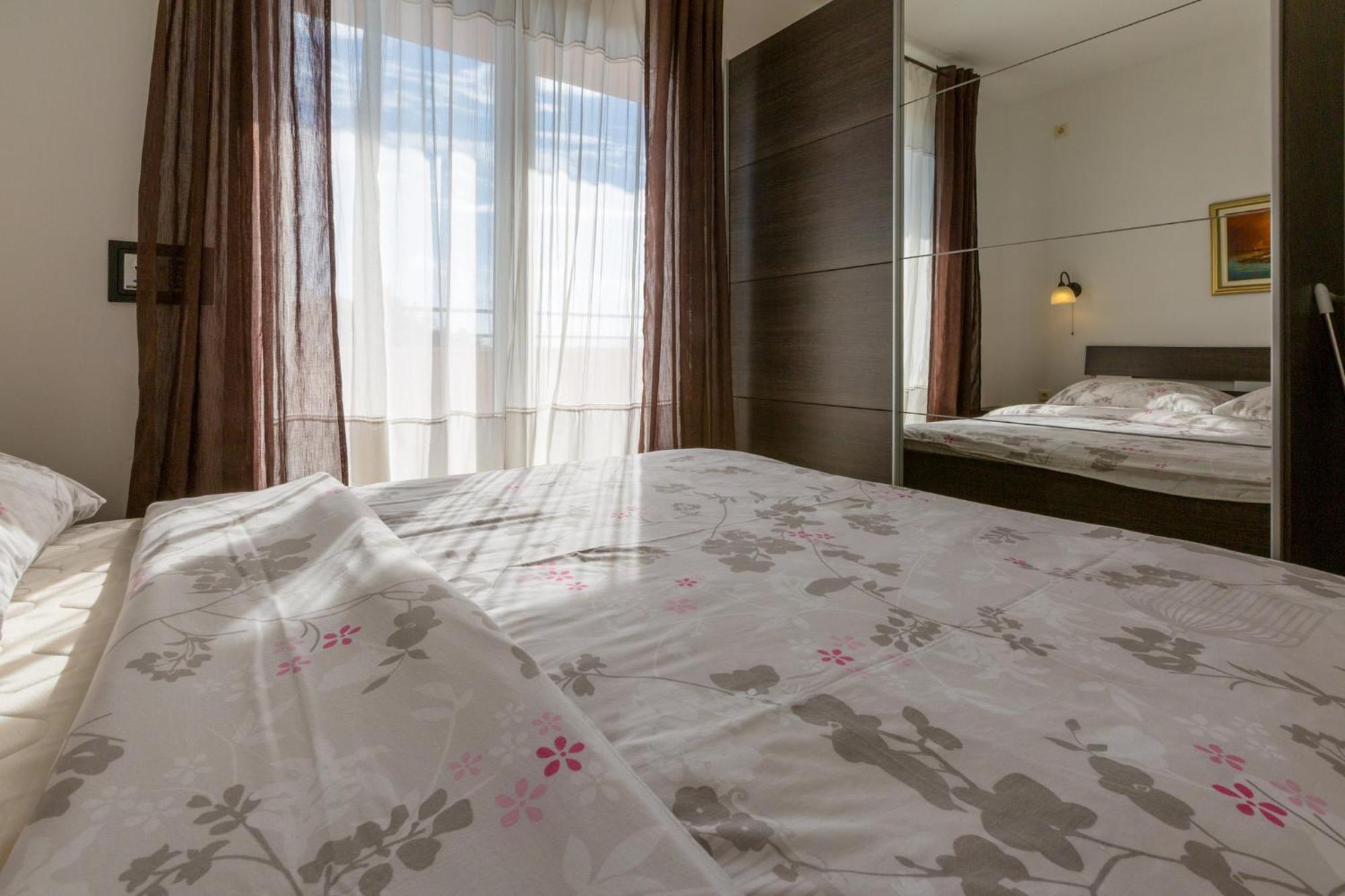 Domino Apartment Dramalj Bilik gambar