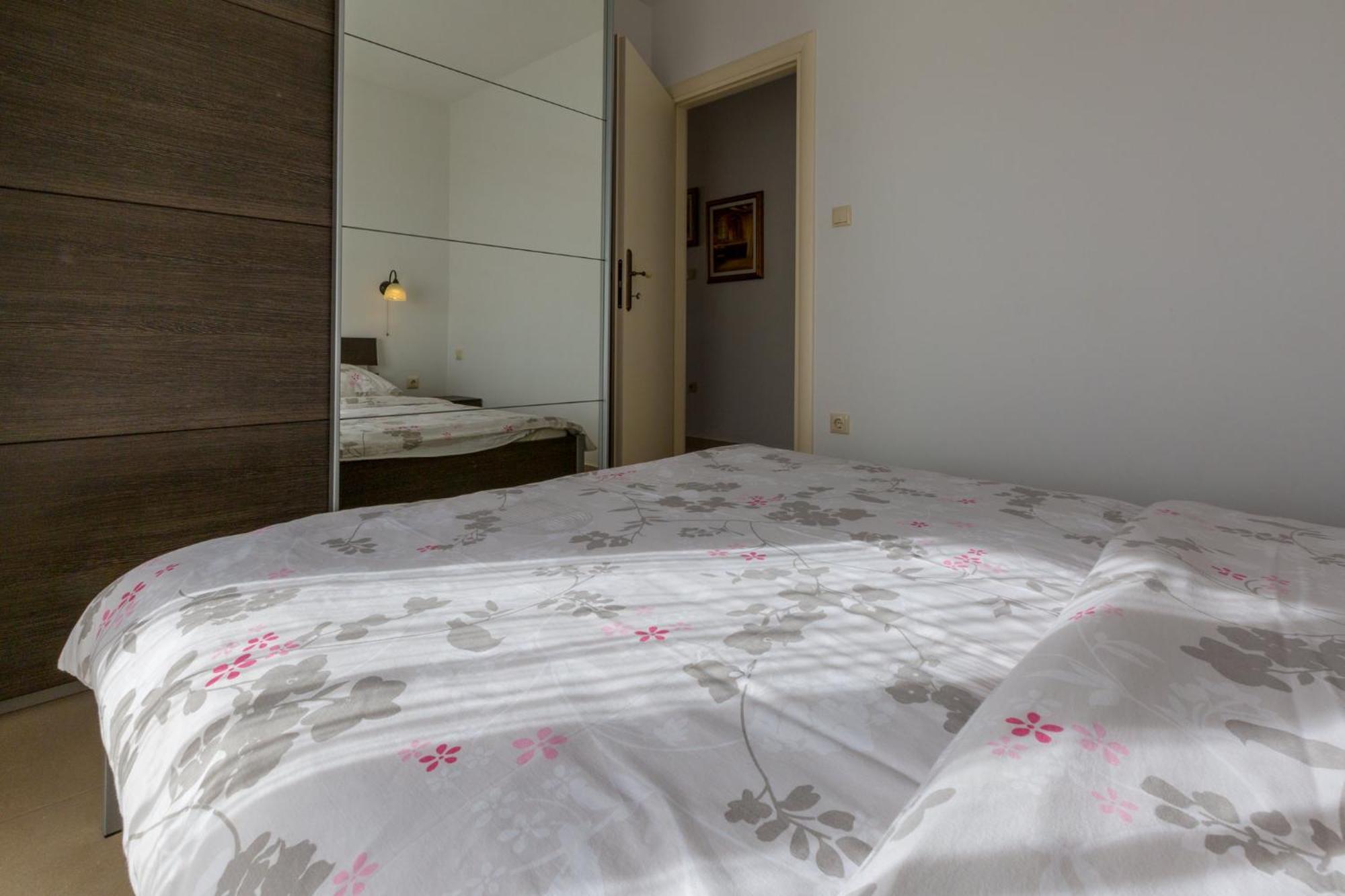 Domino Apartment Dramalj Bilik gambar